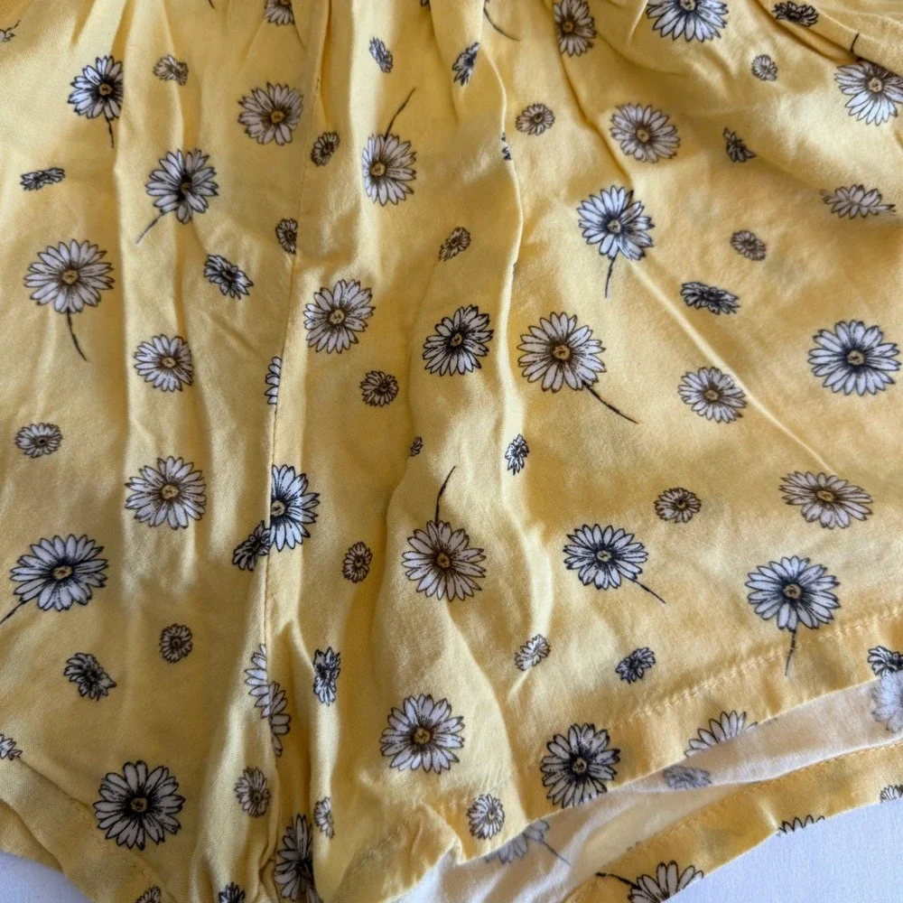 Belle Du Jour Yellow Daisy Floral Smocked Waist Rayon Shorts Misses Large